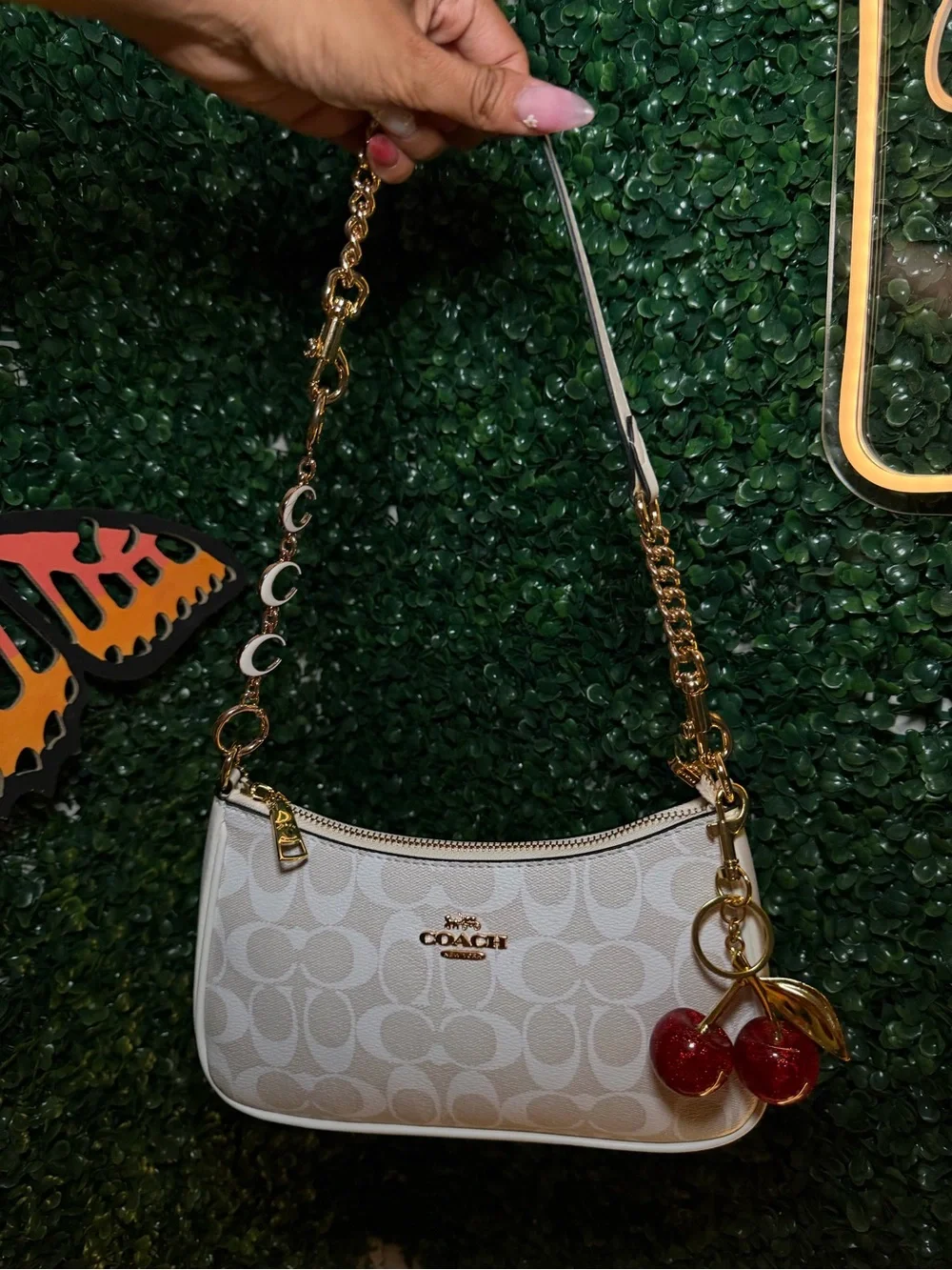 Coach White And Cream Shoulder Bag